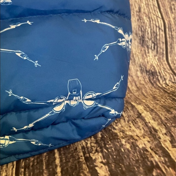 VERY HARD to find UNIQLO Star Wars Collaboration X-Wing Tote Bag - Picture 3 of 9